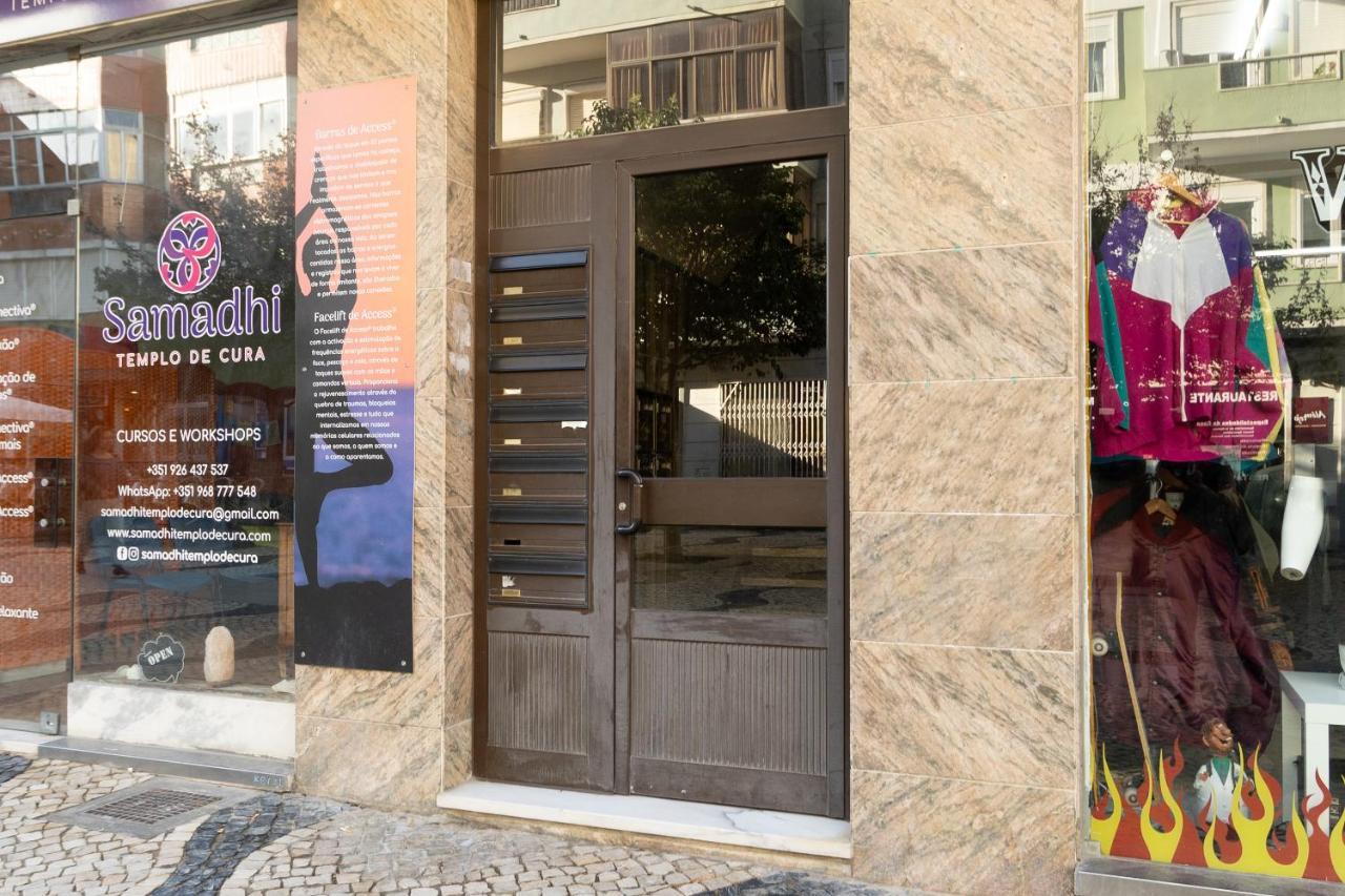 Al D' Cacilhas Studio Almada Exterior photo